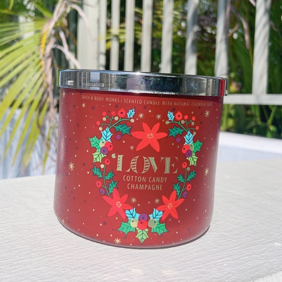 Bath & Body works Holiday LOVE Bundle - Picture 2 of 7